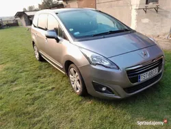 Szary Używany 2016 Peugeot 5008 Minivan | 32 900 zł