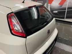 Biały Używany 2011 Fiat Punto Evo Hatchback | 15 000 zł (Uczciwa cena)