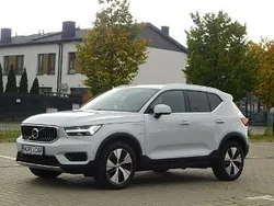 Szary Używany 2022 Volvo XC40 SUV | 89 980 zł