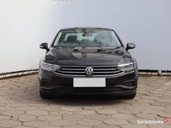Brązowy Używany 2020 VW Passat Sedan/Limuzyna | 61 999 zł (Dobra cena)