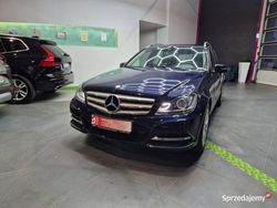 Granatowy Używany 2012 Mercedes A200 Avantgarde Kombi | 34 999 zł