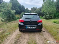 Czarny Używany 2011 Opel Astra Hatchback | 19 900 zł (Dobra cena)