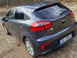 Szary Używany 2015 Kia Rio 2 Hatchback | 33 900 zł (Uczciwa cena)