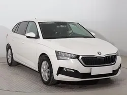 Biały Używany 2020 Skoda Scala Hatchback | 42 999 zł (Uczciwa cena)