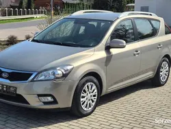 Złoty Używany 2010 Kia Ceed Kombi | 17 900 zł (Uczciwa cena)