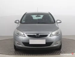 Szary Używany 2010 Opel Astra Hatchback | 17 999 zł (Uczciwa cena)
