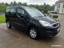 Czarny Używany 2015 Peugeot Partner Minivan | 35 000 zł