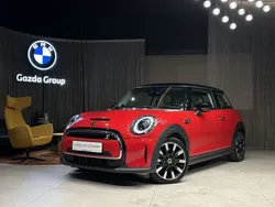 Chili red Używany 2023 Mini Cooper SE Hatch Hatchback | 114 900 zł (Super Cena)