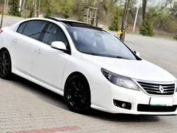 Biały (metalik, perła) Używany 2014 Renault Latitude Sedan/Limuzyna | 26 900 zł