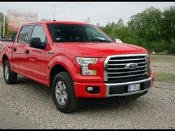 Czerwony Używany 2017 Ford F-150 XLT Pickup | 89 900 zł