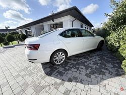 Biały Używany 2020 Skoda Superb Ambition Sedan/Limuzyna | 79 000 zł (Uczciwa cena)