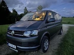 Szary Używany 2018 VW Caravelle Minivan | 105 000 zł