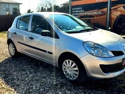 Srebrny Używany 2007 Renault Clio III Hatchback | 9900 zł (Uczciwa cena)