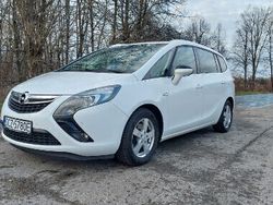 Biały Używany 2016 Opel Zafira Cosmo Minivan | 36 900 zł (Uczciwa cena)