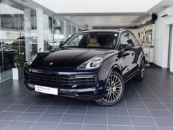 Moonlight blue metallic Używany 2020 Porsche Cayenne SUV | 299 900 zł (Uczciwa cena)