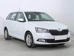 Biały Używany 2021 Skoda Fabia Kombi | 35 999 zł (Uczciwa cena)