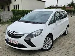 Biały Używany 2015 Opel Zafira Minivan | 39 900 zł (Uczciwa cena)