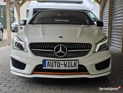 Biały Używany 2015 Mercedes CLA180 Shooting Brake OrangeArt Edition Kombi | 76 900 zł