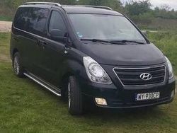 Czarny Używany 2016 Hyundai H-1 Minivan | 60 500 zł