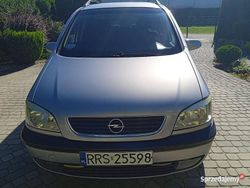 Srebrny Używany 2002 Opel Zafira Kombi | 5500 zł (Dość drogi)