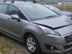 Szary Używany 2016 Peugeot 5008 Minivan | 22 000 zł