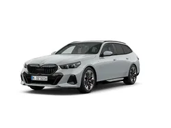 Brooklyn grey metallic metalizowany Używany 2024 BMW 540 Comfort Edition Kombi | 349 900 zł (Super Cena)
