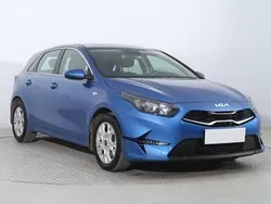 Niebieski Używany 2021 Kia Ceed 2 Hatchback | 76 999 zł (Uczciwa cena)