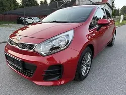 Czerwony Używany 2015 Kia Rio Hatchback | 25 900 zł (Dobra cena)