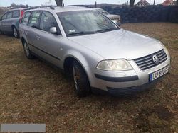 Srebrny (metalik) Używany 2001 VW Passat Sedan/Limuzyna | 8800 zł