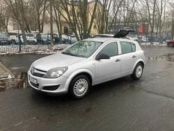 Srebrny Używany 2011 Opel Astra Hatchback | 14 999 zł (Super Cena)