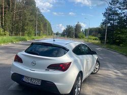 Biały Używany 2013 Opel Astra GTC Hatchback | 26 000 zł (Drogi)