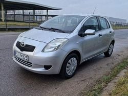 Srebrny Używany 2007 Toyota Yaris Hatchback | 8900 zł (Uczciwa cena)
