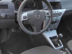 Niebieski Używany 2009 Opel Astra GTC Coupe | 9999 zł (Dobra cena)