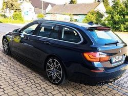 Niebieski Używany 2011 BMW 525 Sport Line Kombi | 37 500 zł (Dobra cena)