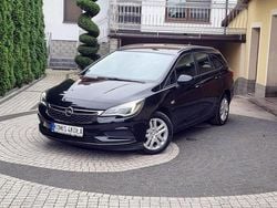 Czarny (metalik) Używany 2016 Opel Astra Kombi | 29 900 zł (Uczciwa cena)