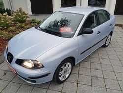 Niebieski Używany 2004 Seat Cordoba Sedan/Limuzyna | 7000 zł