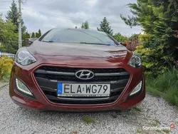 Bordowy Używany 2016 Hyundai i30 Hatchback | 37 800 zł (Uczciwa cena)