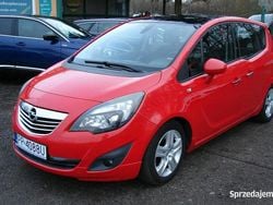 Czerwony Używany 2011 Opel Meriva Minivan | 19 900 zł (Dość drogi)