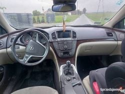 Brązowy Używany 2010 Opel Insignia Sedan/Limuzyna | 19 200 zł (Dość drogi)
