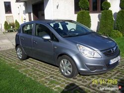 Srebrny Używany 2009 Opel Corsa Hatchback | 8000 zł (Dobra cena)