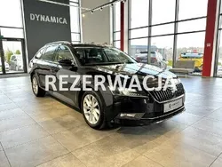 Czarny (metalik) Używany 2018 Skoda Superb Ambition Kombi | 81 300 zł (Uczciwa cena)