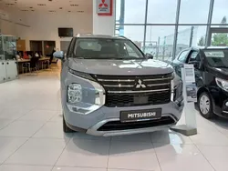 Szary Nowe 2025 Mitsubishi Outlander SUV | 260 790 zł