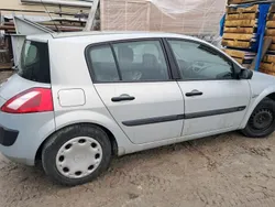 Srebrny Używany 2004 Renault Mégane II Hatchback | 5300 zł (Dobra cena)