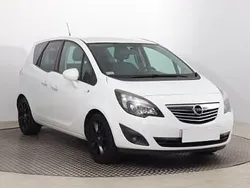 Biały Używany 2012 Opel Meriva Minivan | 18 999 zł (Uczciwa cena)