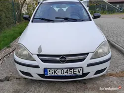 Biały Używany 2004 Opel Corsa Sedan/Limuzyna | 3666 zł