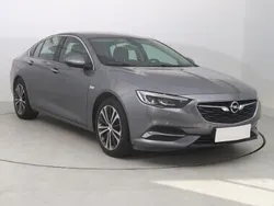 Szary Używany 2019 Opel Insignia Hatchback | 68 999 zł (Uczciwa cena)