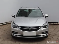 Srebrny Używany 2017 Opel Astra Kombi | 36 999 zł (Uczciwa cena)