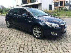 Niebieski Używany 2011 Opel Astra Hatchback | 16 500 zł (Dobra cena)