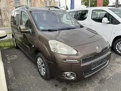 Szary Używany 2012 Peugeot Partner Tepee Family Minivan | 13 900 zł