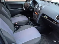 Grafitowy Używany 2008 Ford Fusion Minivan | 14 200 zł (Dość drogi)